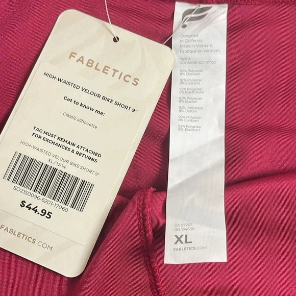 NWT Fabletics High Waisted Velour Bike Short 9" Cherry Burst - Size XL NWT - Picture 4 of 5